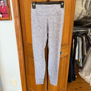 NWT Nike One Luxe Mid-Rise Tight Fit Full Length Size Small Gray Dri-Fit Women’s